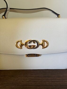Gucci Zumi Small Smooth Leather Shoulder Bag in Mystic White